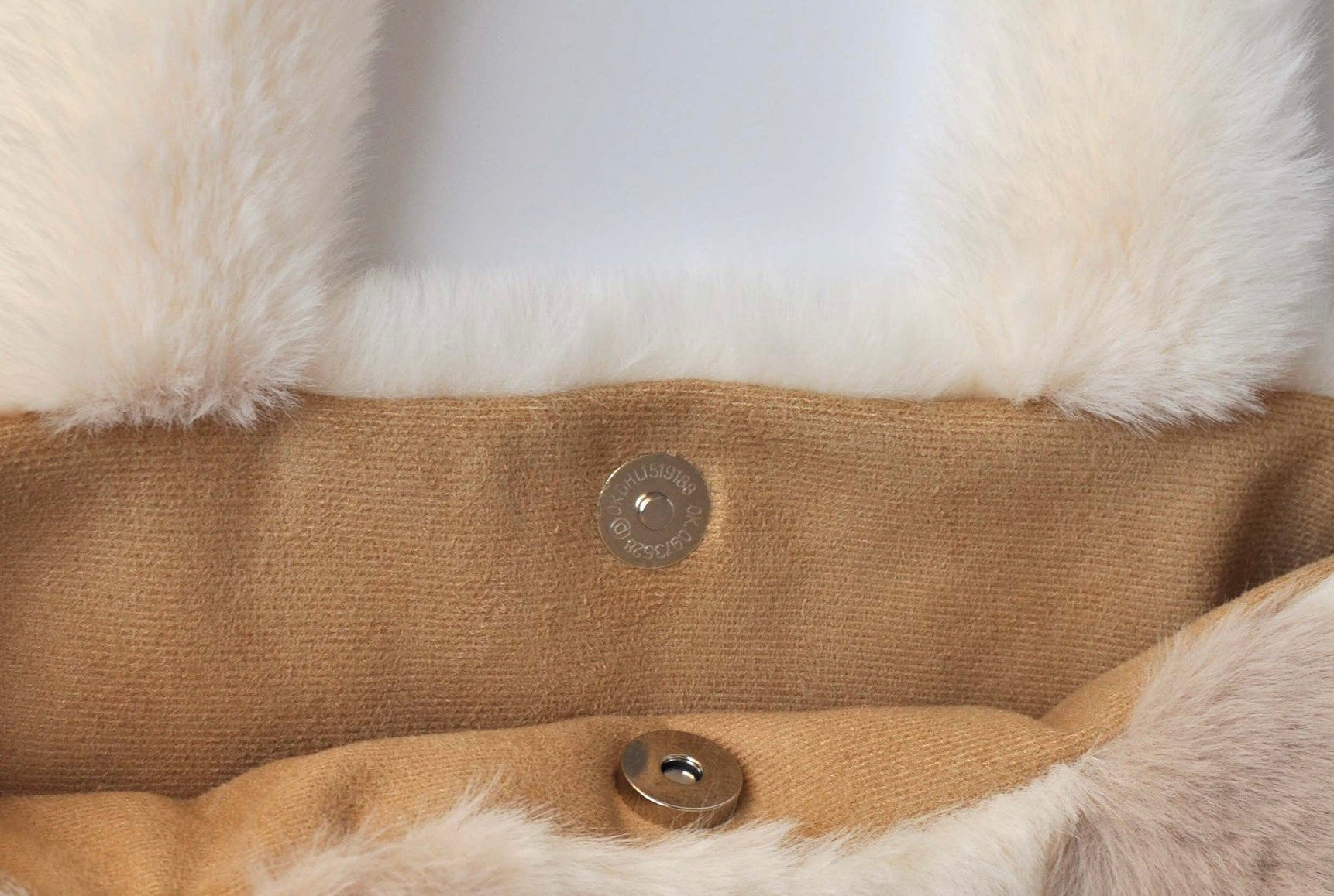 Cat high quality fluffy carrying bag 57*30cm