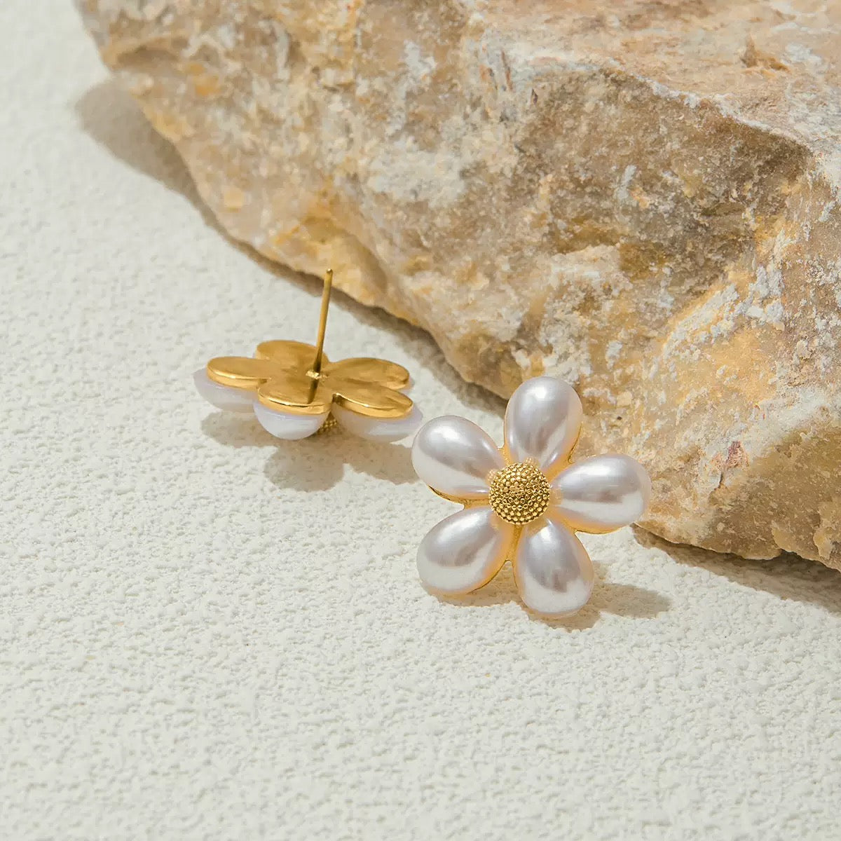 Five-petaled pearl flower exquisite studs earrings stainless steel tarnish free
