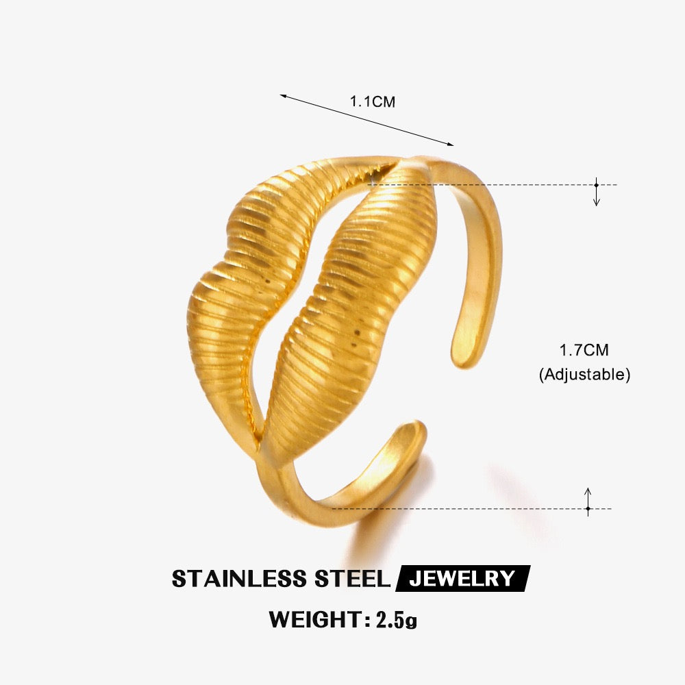 Sexy Lip design Staines steel water resistant tarnish free adjustable size rings