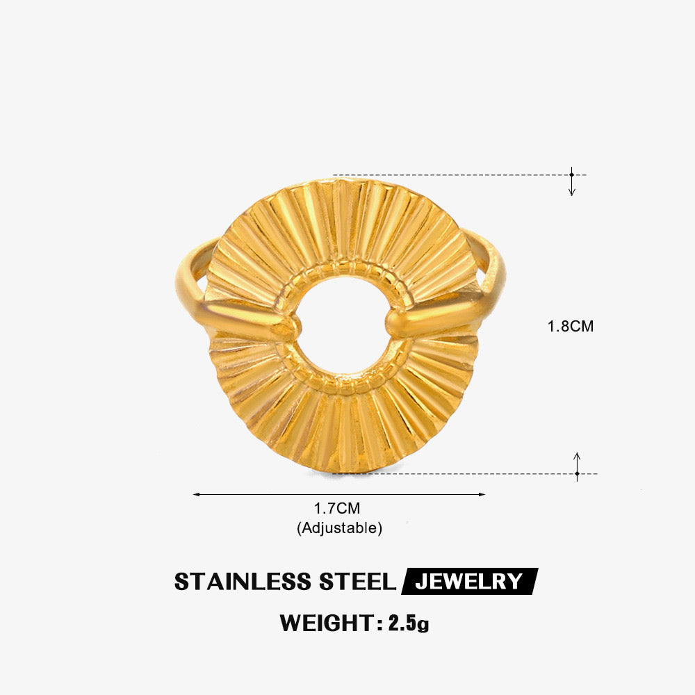 Circular Fan design stainless steel tarnish free water resistant adjustable ring