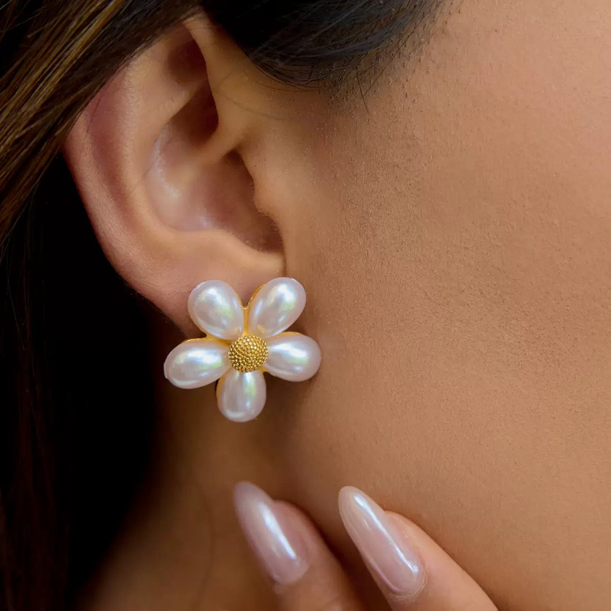 Five-petaled pearl flower exquisite studs earrings stainless steel tarnish free