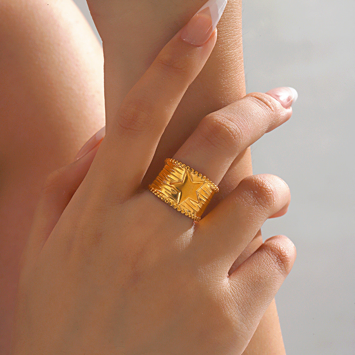 Star chunky ring stainless steel tarnish free adjustable size