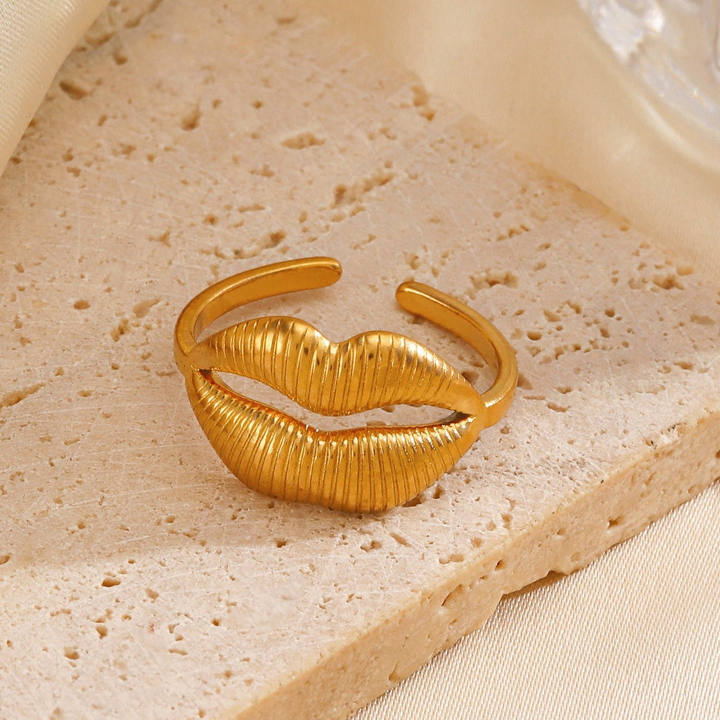 Sexy Lip design Staines steel water resistant tarnish free adjustable size rings