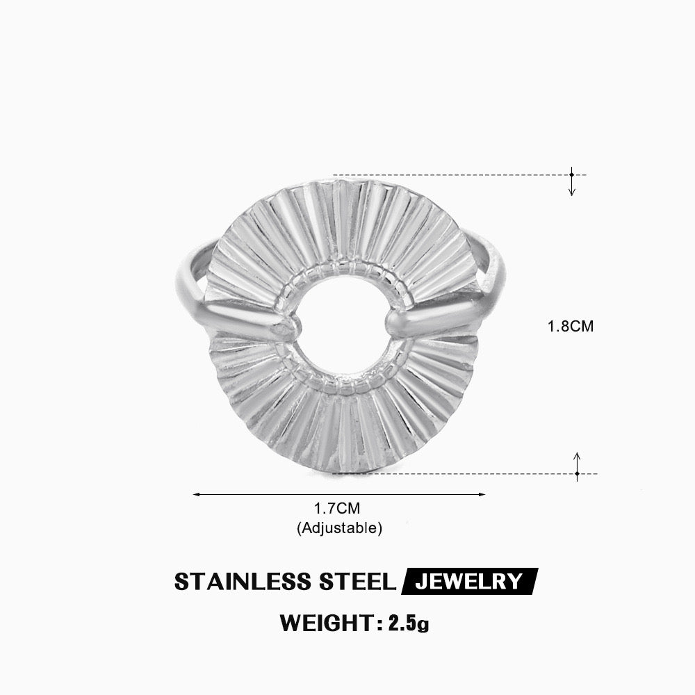 Circular Fan design stainless steel tarnish free water resistant adjustable ring
