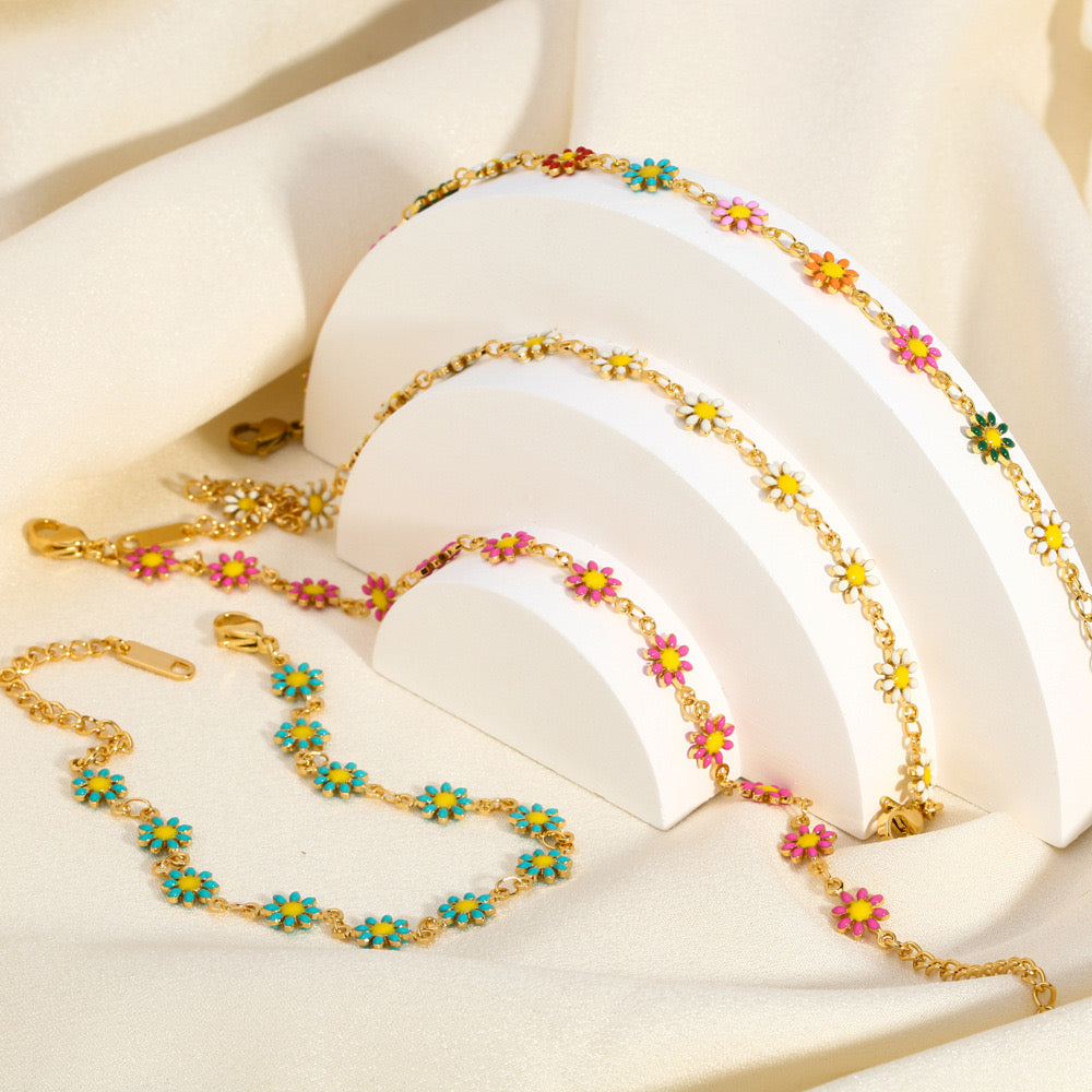 Daisy design simple classic tarnish free stainless steel necklace