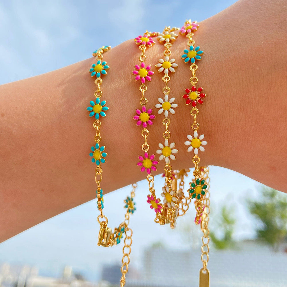 Daisy design stainless steel adjustable bracelet water resistant
